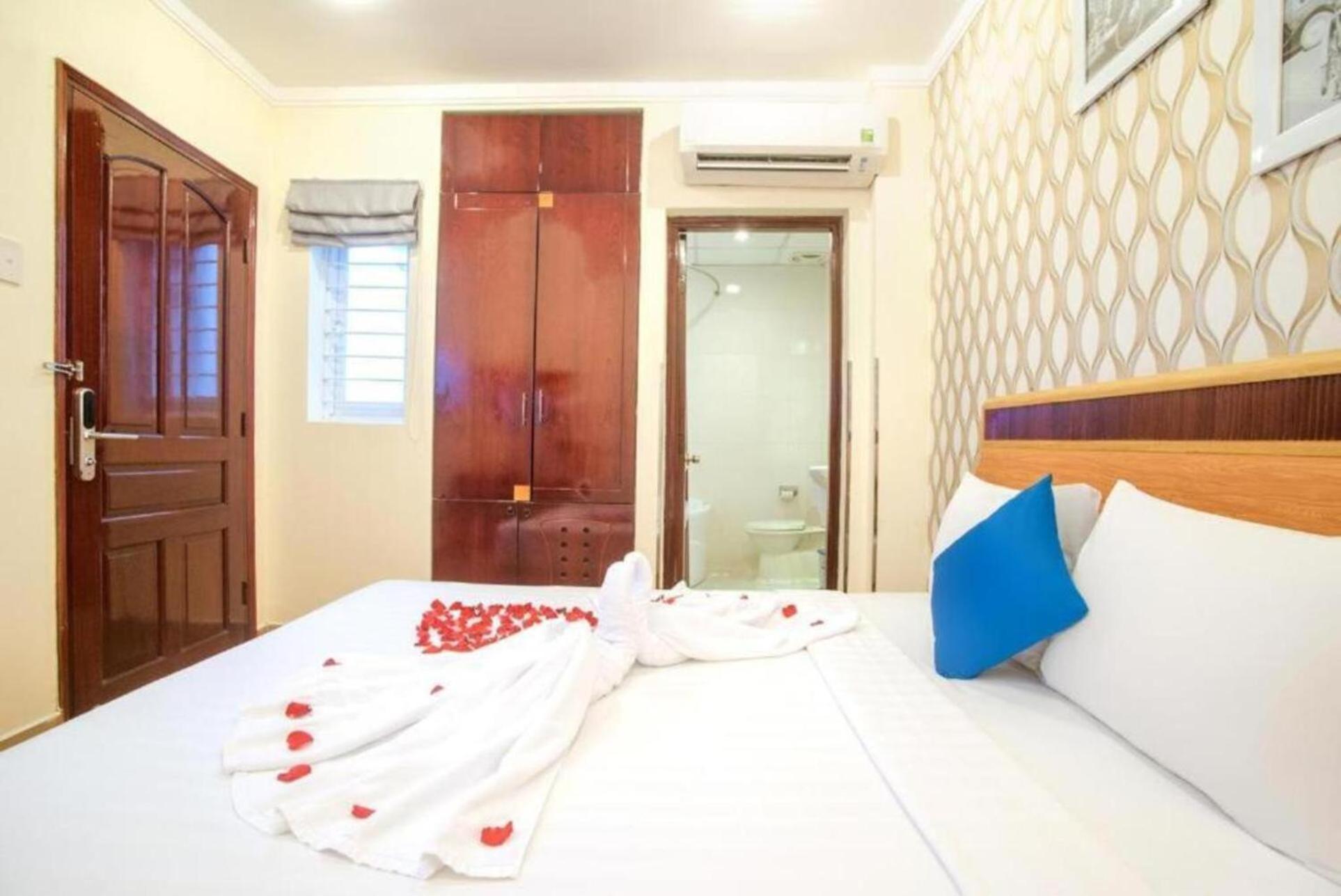 Ruby Saigon Hotel - Le Thanh Ton Ho Chi Minh-stad Buitenkant foto