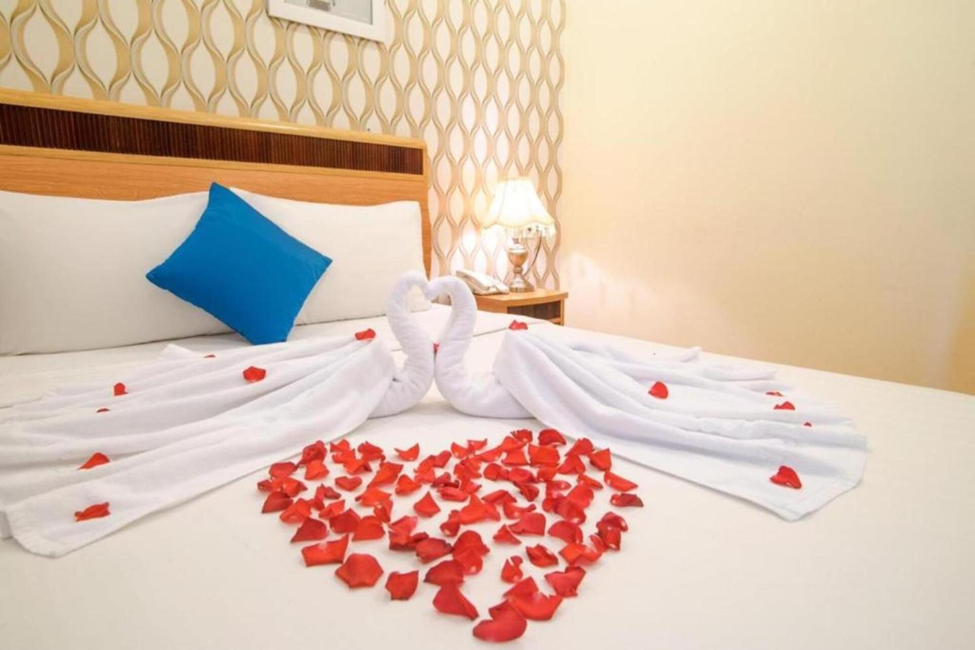 Ruby Saigon Hotel - Le Thanh Ton Ho Chi Minh-stad Buitenkant foto