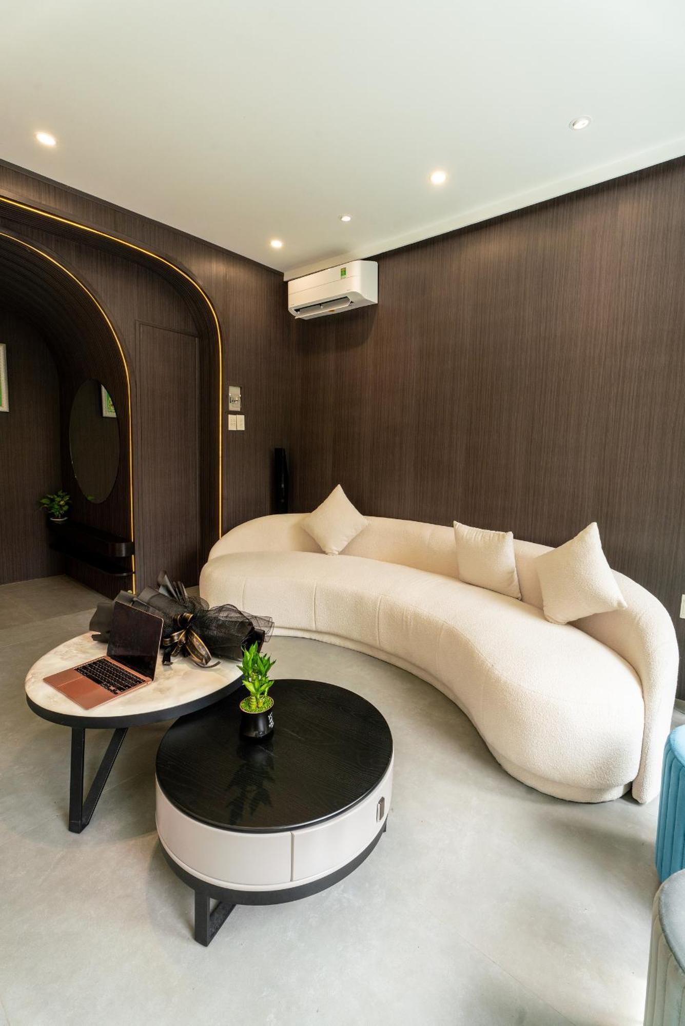Ruby Saigon Hotel - Le Thanh Ton Ho Chi Minh-stad Buitenkant foto