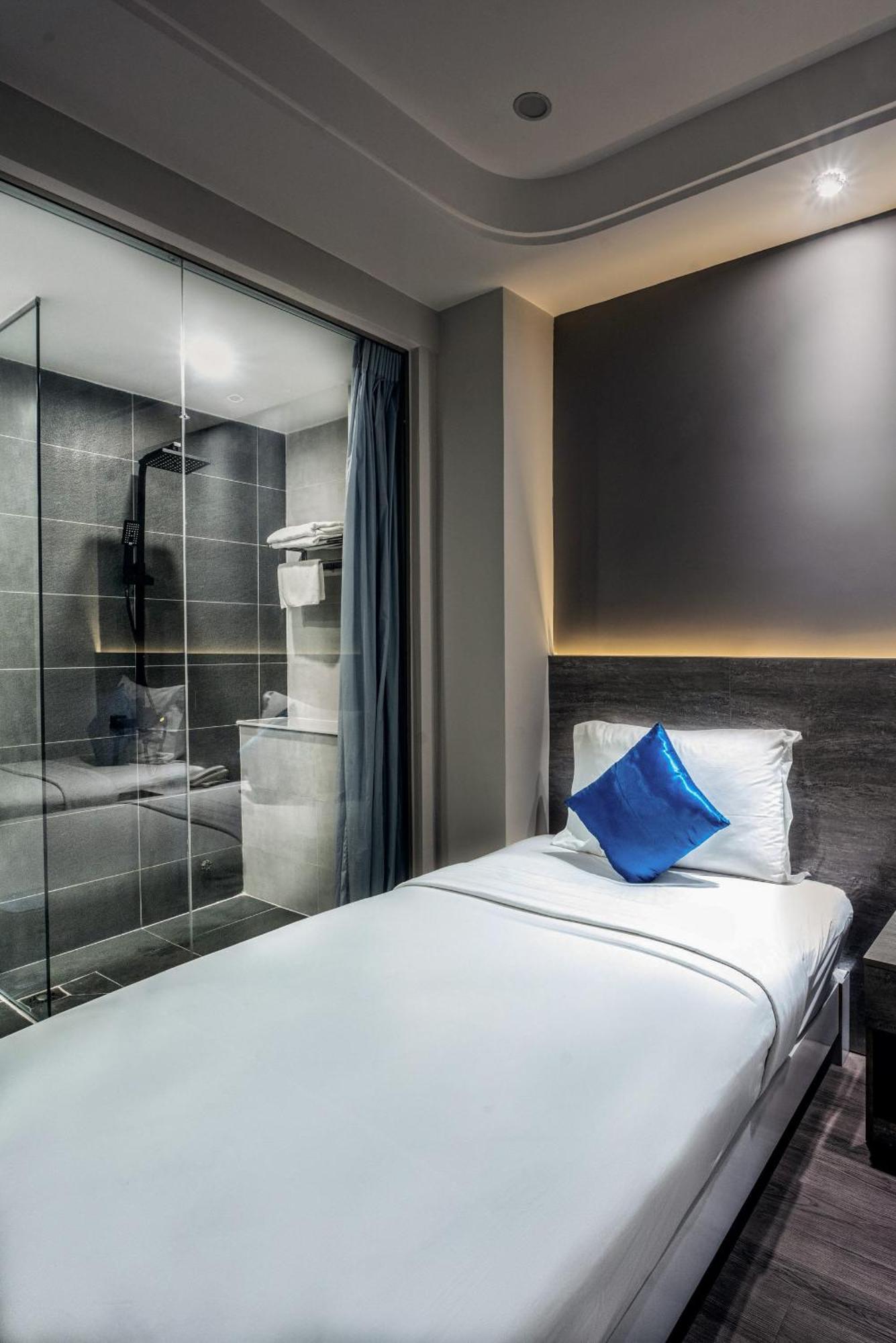 Ruby Saigon Hotel - Le Thanh Ton Ho Chi Minh-stad Buitenkant foto