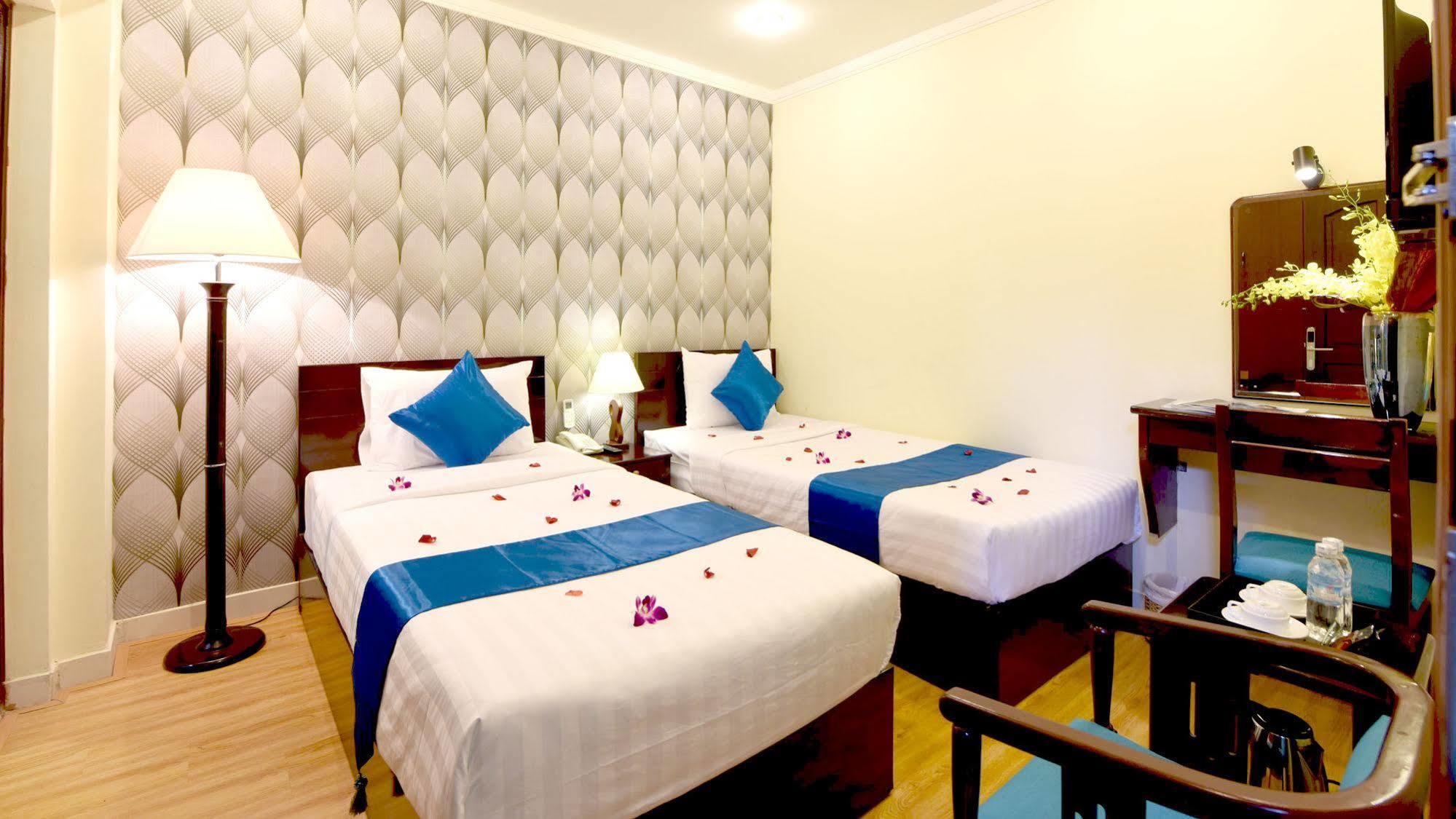 Ruby Saigon Hotel - Le Thanh Ton Ho Chi Minh-stad Buitenkant foto